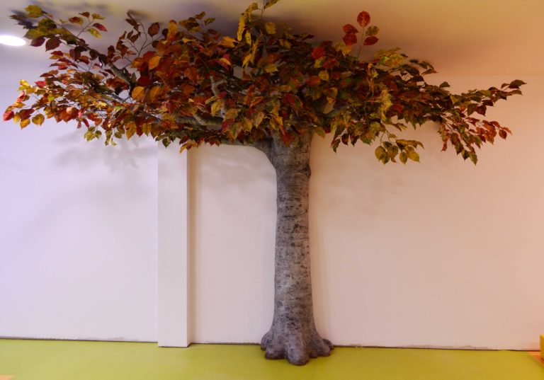 仿真樹制作與城市的發展息息相關,密不可分