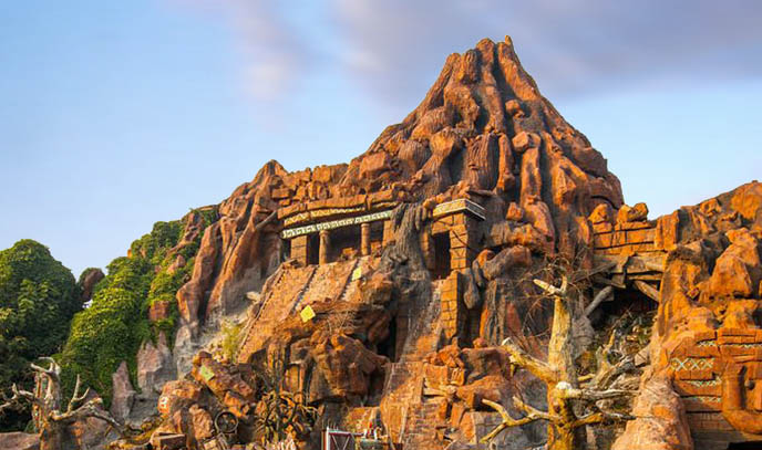 塑石假山多少錢一平米？塑石假山每平方價格？