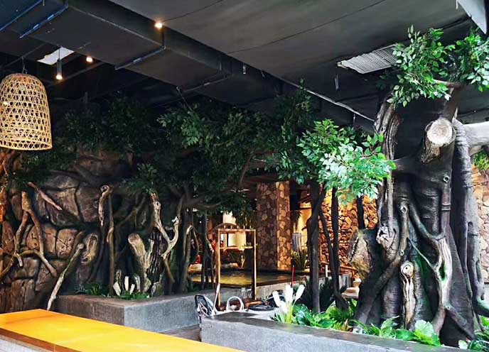 山東濟(jì)南仿真榕樹(shù)制作出比較夸張的仿真榕樹(shù)紋理