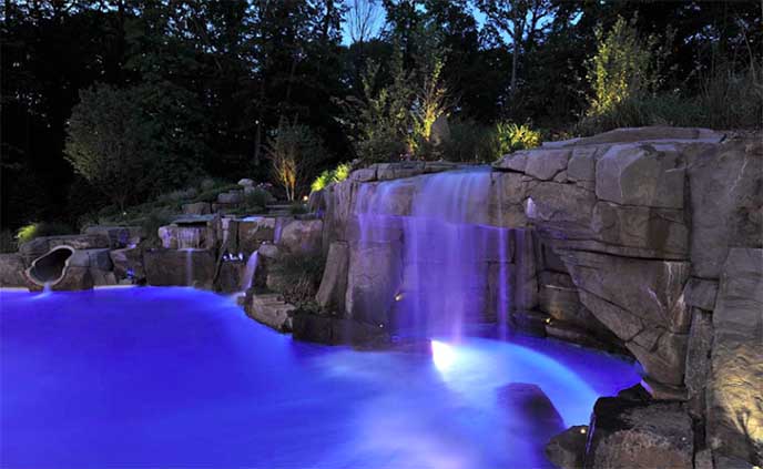 西雙版納塑石假山制作-為別墅私家園林制作的上乘景觀