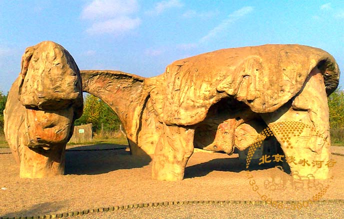 塑石假山制作與真石假山制作比哪個好一些呢