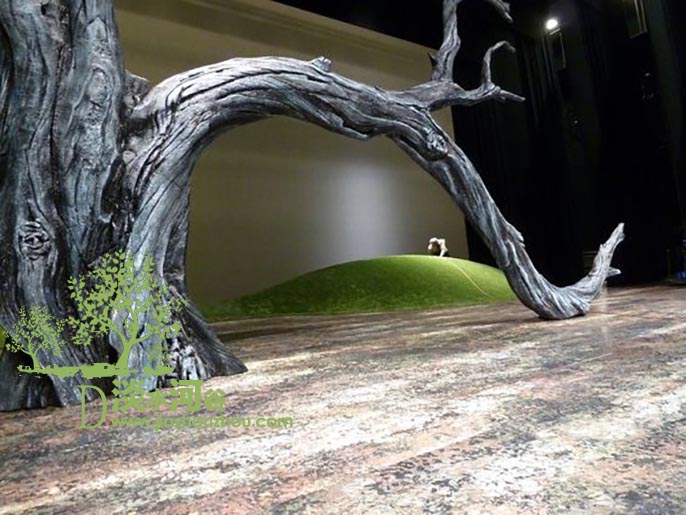 不帶樹葉的仿真樹制作難度大，只有很少廠家制作