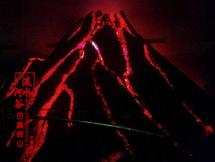 8米仿真火山制作－工程地點(diǎn)在江蘇東海水晶博物館