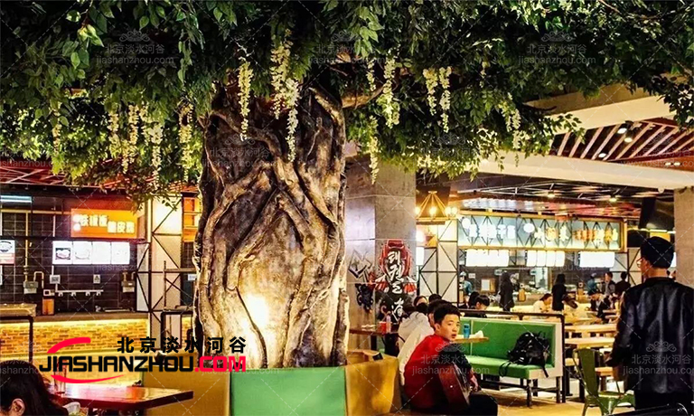 除了消除工作環(huán)境中的過敏外仿真樹還可以長期經(jīng)受時間的考驗