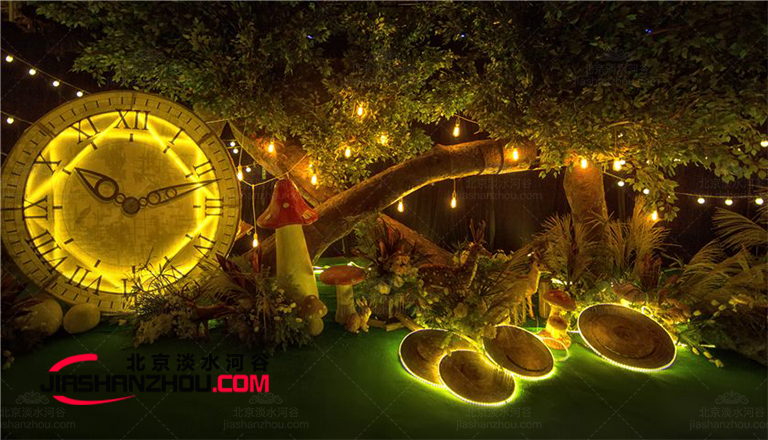 將仿真樹(shù)的綠色新鮮感融入平淡無(wú)聊的生活中喚起大自然之美