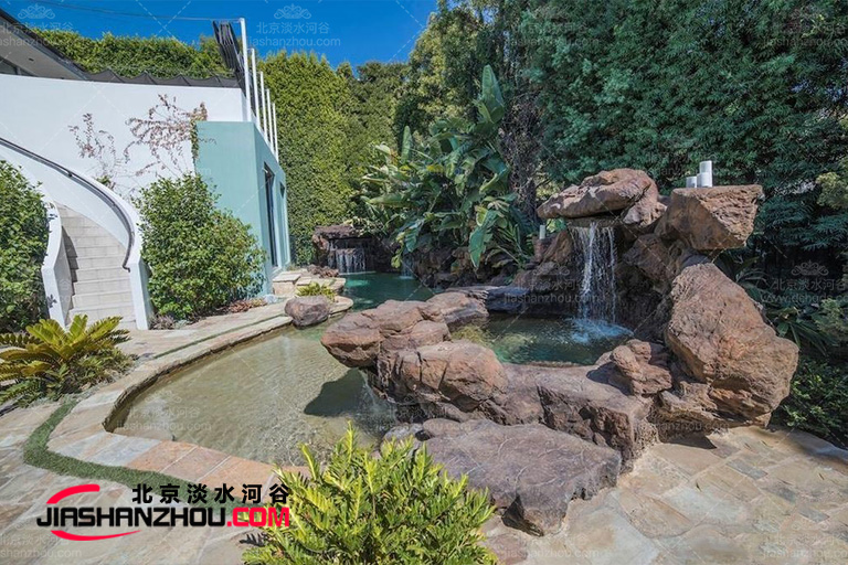 蘇州W酒店塑石假山美是哪個(gè)廠(chǎng)家做的