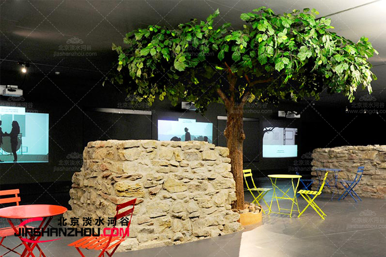 仿真樹增加了組合和搭配的機(jī)會讓生活加多姿多彩