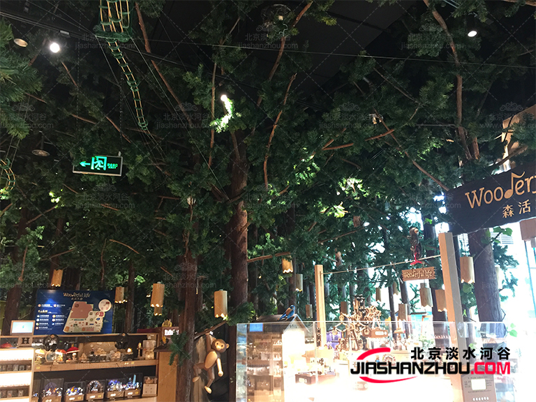 造景小能手仿真樹使威斯汀酒店的空間理想變為現實