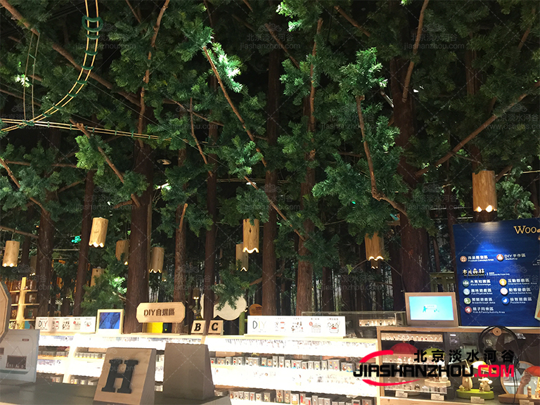 仿真樹可以幫助我們在每個季節都能一樹顯天下春