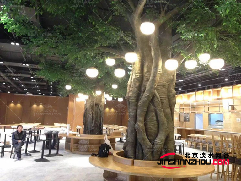 為什么要聘請具有超高設計制作能力和知識的仿真樹工廠合作