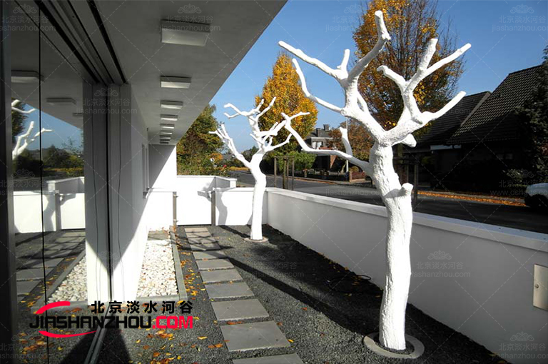 新仿真樹(shù)設(shè)計(jì)是簡(jiǎn)主義的完美呈現(xiàn)