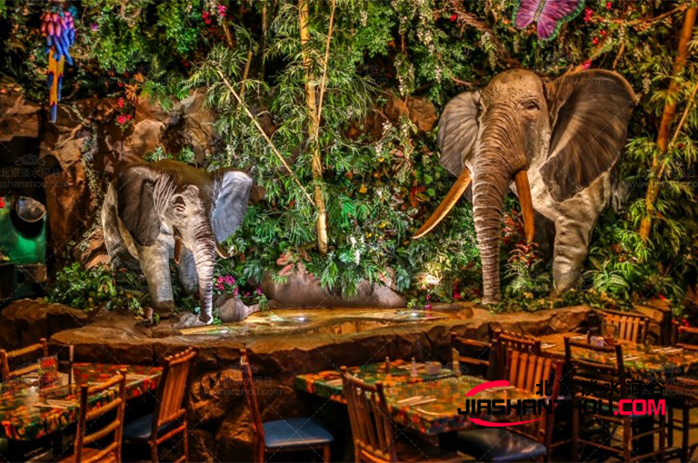 在哪里以及如何用仿真樹(shù)裝飾烘托節(jié)日氣氛