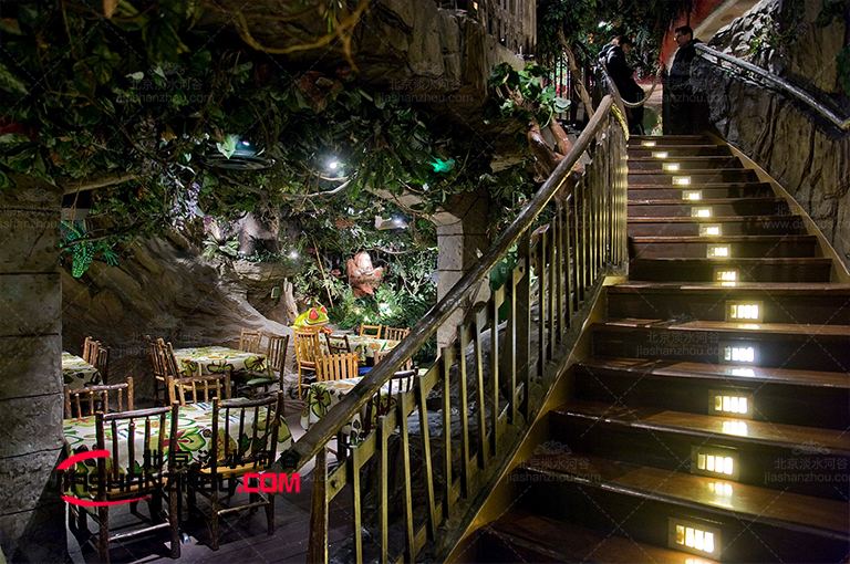 三亞仁恒皇冠仿真樹主題酒店“奇林幻境”引人入勝