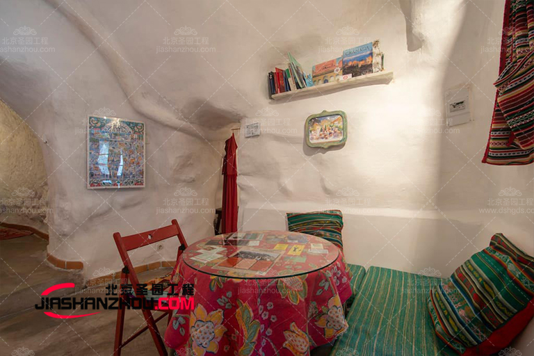 從早到晚都排隊上海火白色巖洞民宿