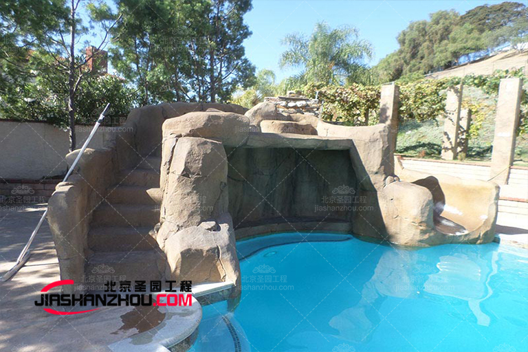 北京廠家設(shè)計(jì)裝修后的室外tcp塑石假山環(huán)境是怎樣的