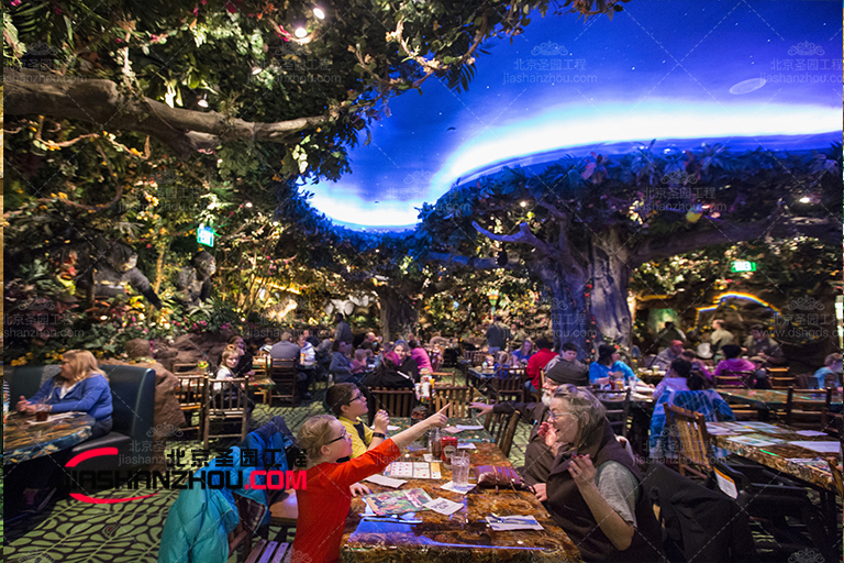 湖北江夏區(qū)室內(nèi)綠色仿真樹餐吧景觀經(jīng)典案例