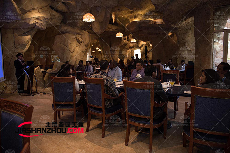 山東濟寧圣德國際度假酒店人工窯洞餐廳房