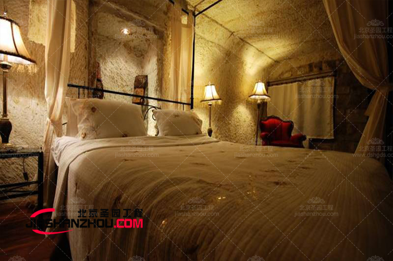 人造窯洞民宿營(yíng)造出與各種設(shè)計(jì)和景觀f 格完美匹配的空間環(huán)境