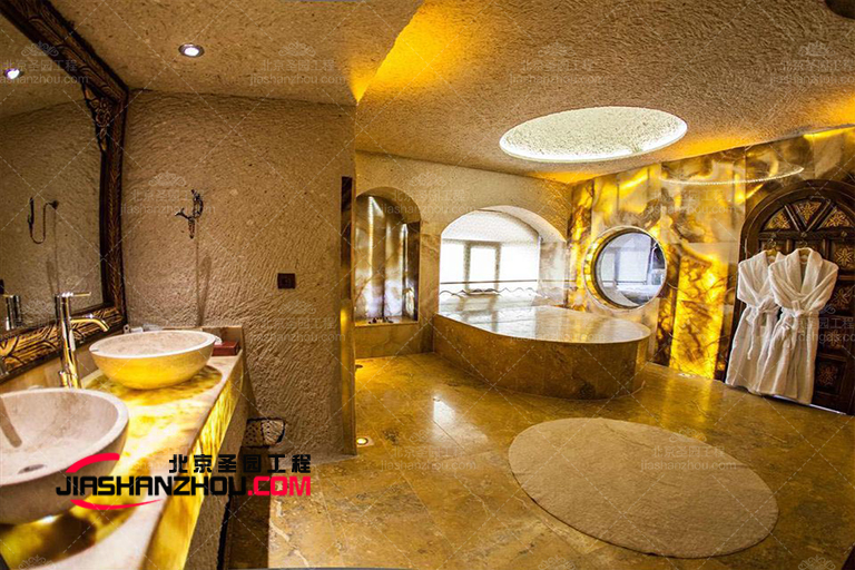 廠家的仿真山洞浴室的材料用石英等高級(jí)材料打造