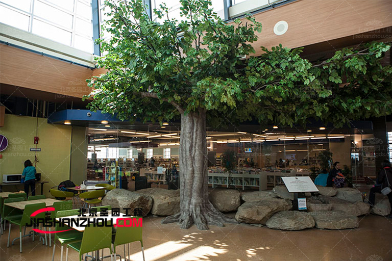 無錫市龍崖灣時(shí)尚餐廳人造仿真樹植物陳設(shè)