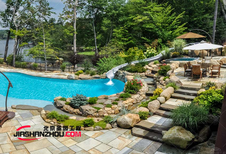 南京某游樂園塑石假山景觀水池制作