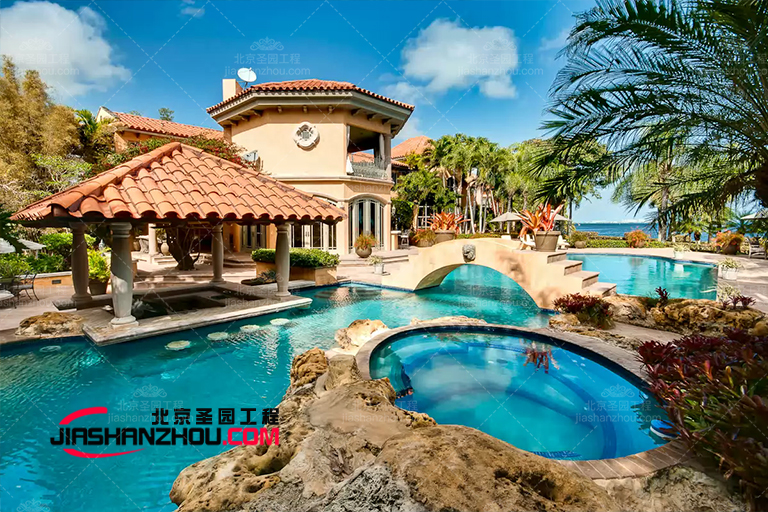 云南靜安雕塑公園塑石假山景觀水池簡單而優(yōu)雅