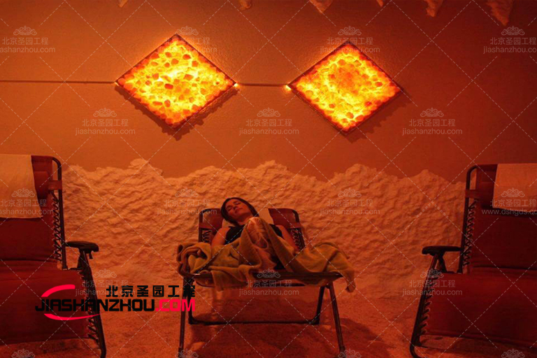 當(dāng)代豪華仿真鹽洞酒店設(shè)計制作依然保持質(zhì)樸自然主題