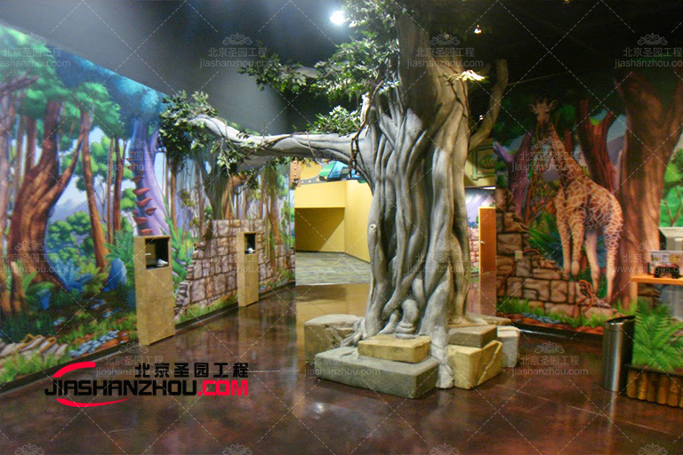 揚州樂園展覽館9米人工仿真樹塑木工程完畢