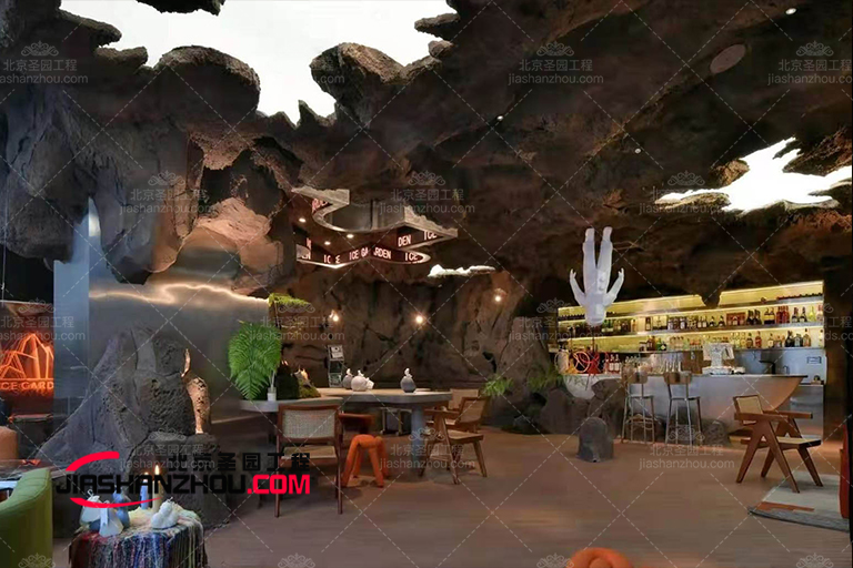 大膽的餐桌椅布置裝飾仿古窯洞餐廳室內(nèi)空間