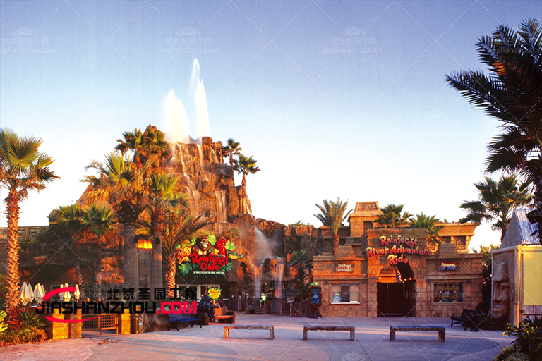 仿天然洞穴酒吧雖與傳統裝飾截然不同但也具有非常現代的外觀