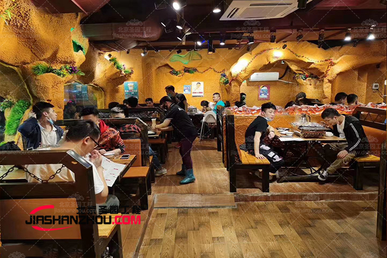 仿天然天然巖洞酒店餐廳可以創造出視覺上有趣的設計