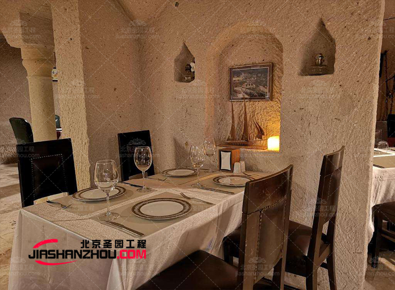 多現(xiàn)代仿天然洞穴主題餐廳創(chuàng)意設(shè)計制作示例