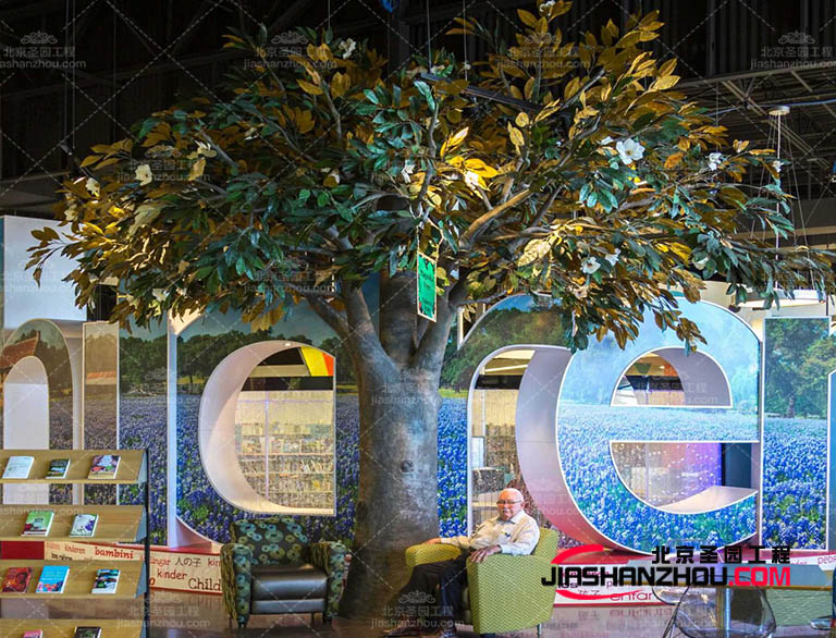 再日常生活中人們對于仿真樹的環保性越來越重視