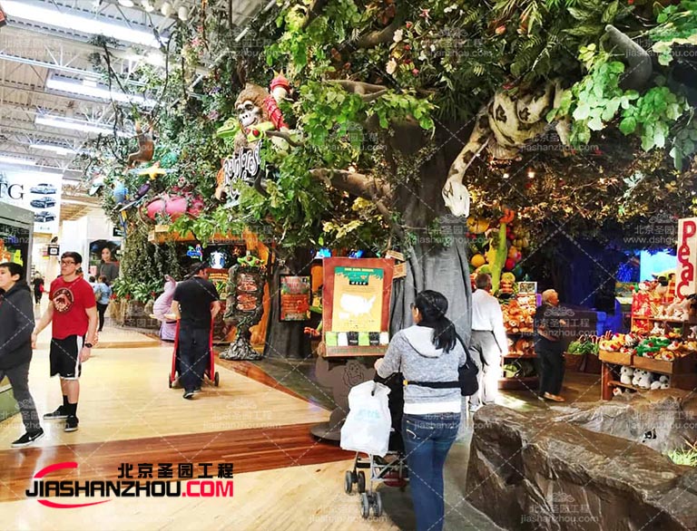 商業街道仿真樹的應用讓商業街道呈現出欣欣向榮的景象