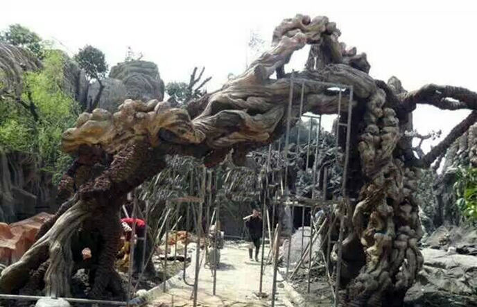 仿真樹大門景觀詮釋了大自然營造的意境之美