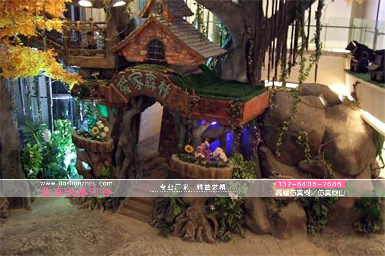 仿真樹是近幾年來消費者青睞的室內外裝飾品