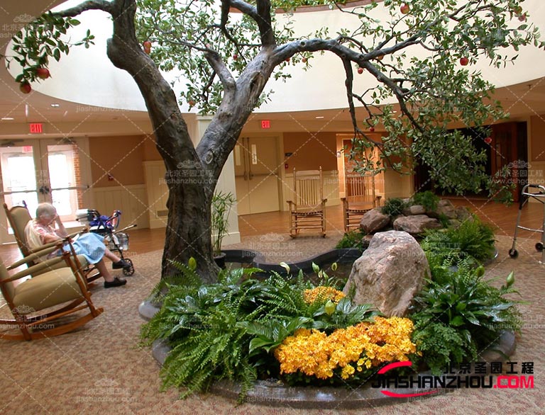 仿真樹可用于裝飾室內或室外空間一般會放在公園，商場廣場等地方