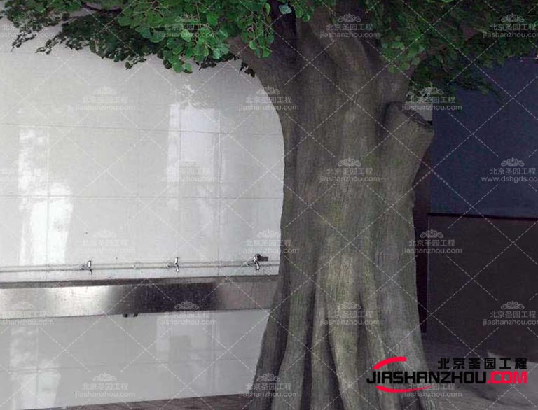 放置這樣的仿真樹可以為他們創造一個愉快和充滿活力的環境