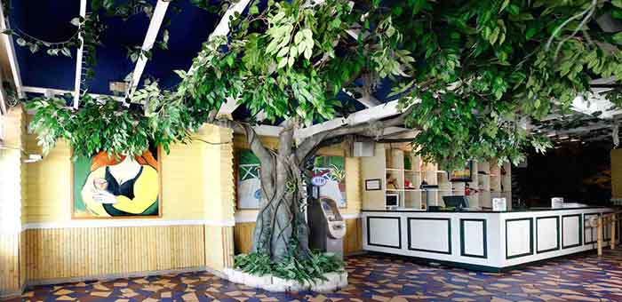 仿真榕樹.jpg 仿真榕樹