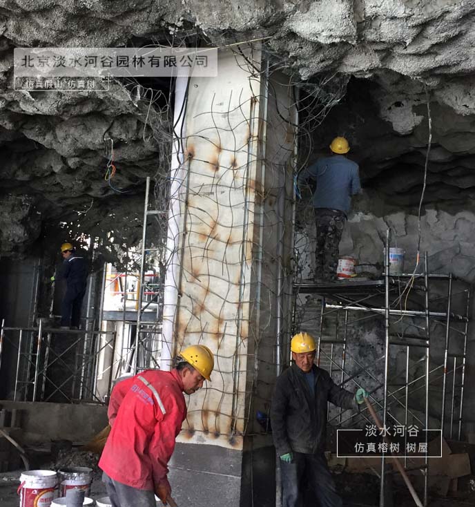 水泥直塑龍浮雕包柱子