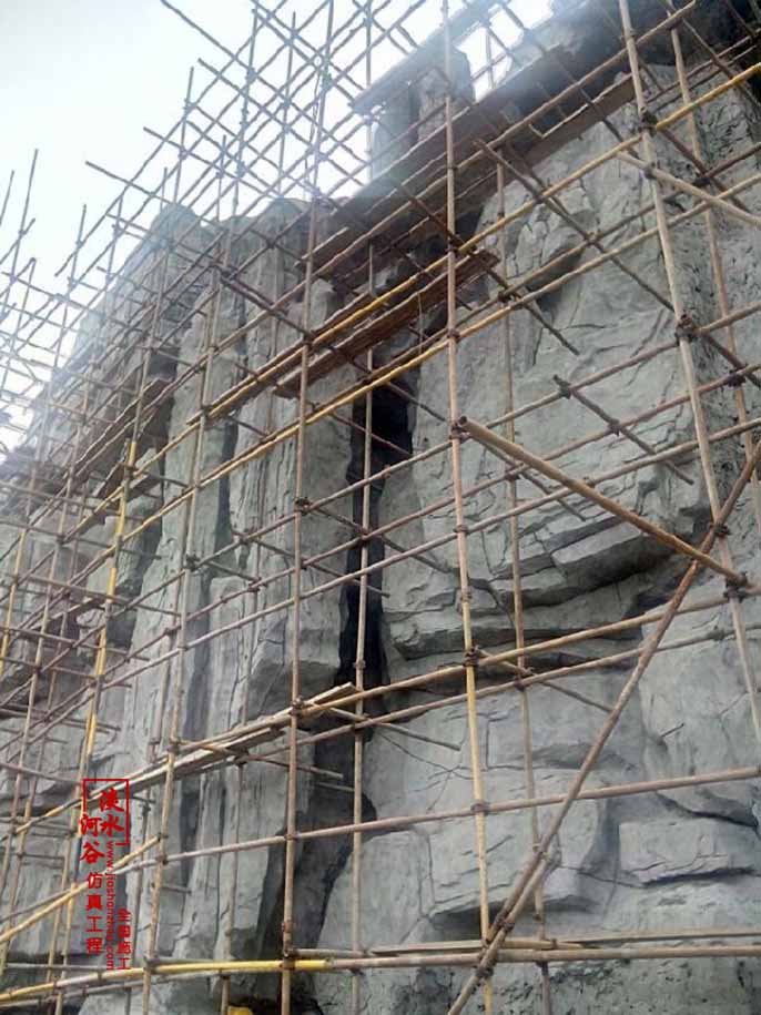 塑石假山.jpg 塑石假山