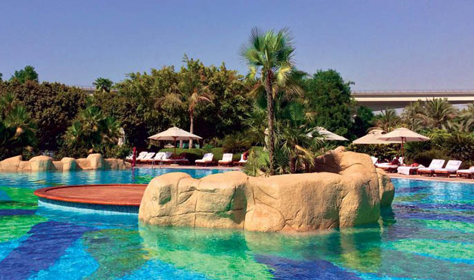 水泥假山.jpg 水泥假山