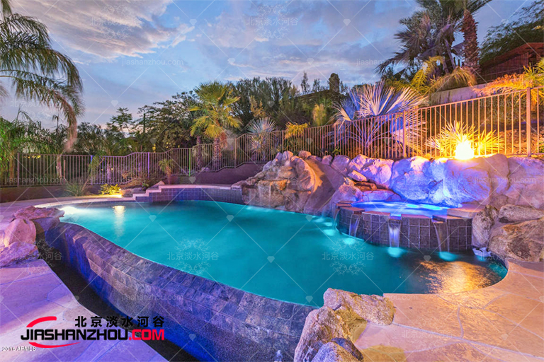 塑石假山.jpg 塑石假山