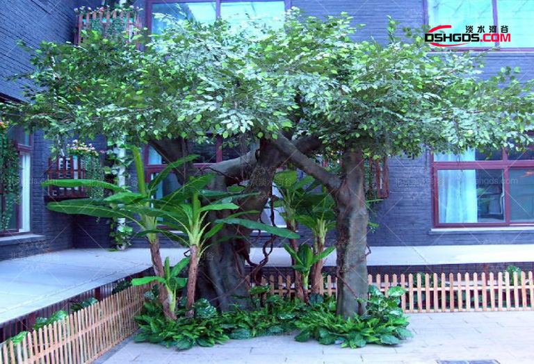 室外假樹.jpg 室外假樹