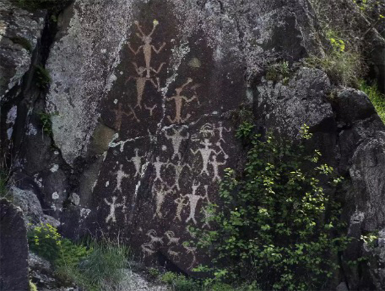 愛達荷州蛇河沿岸的水牛城埃迪巖畫