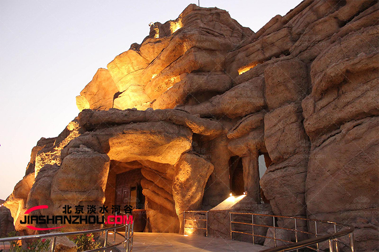 洞穴酒店.jpg 洞穴酒店