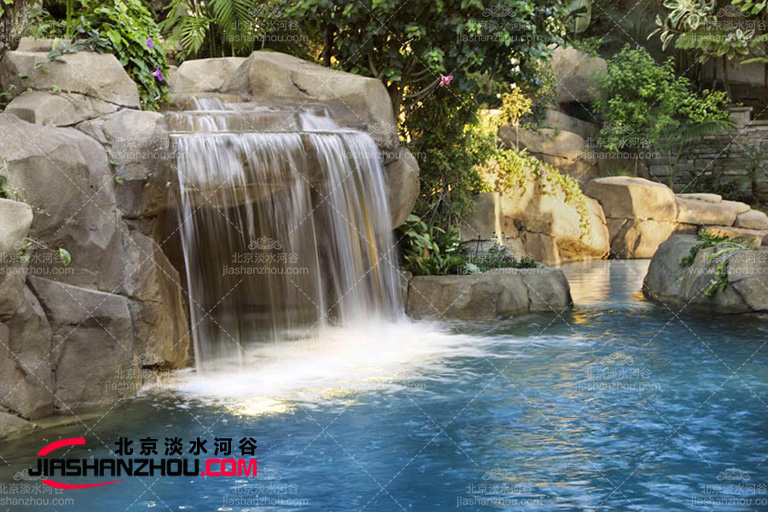 塑石假山.jpg 塑石假山