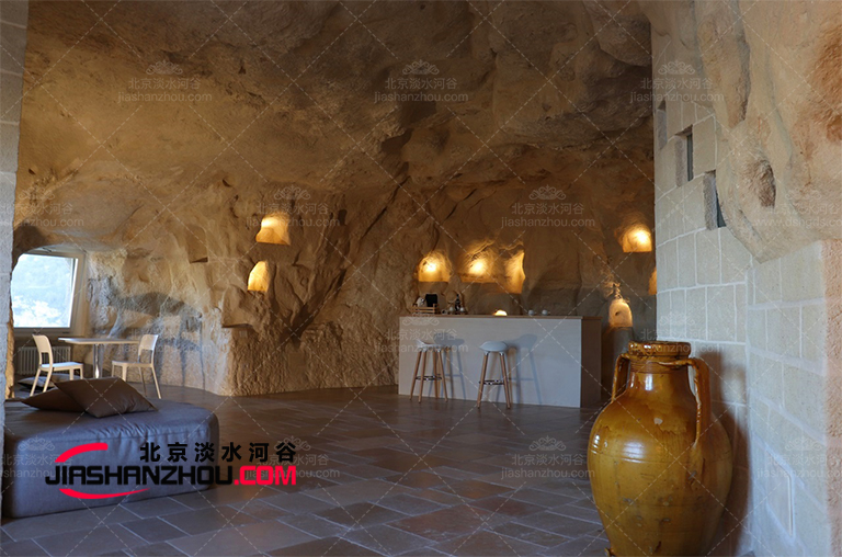 洞穴式鹽療咖啡廳.jpg 洞穴式鹽療咖啡廳