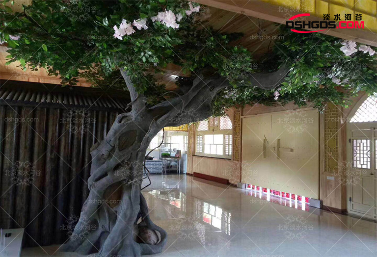 仿真榕樹.jpg 仿真榕樹