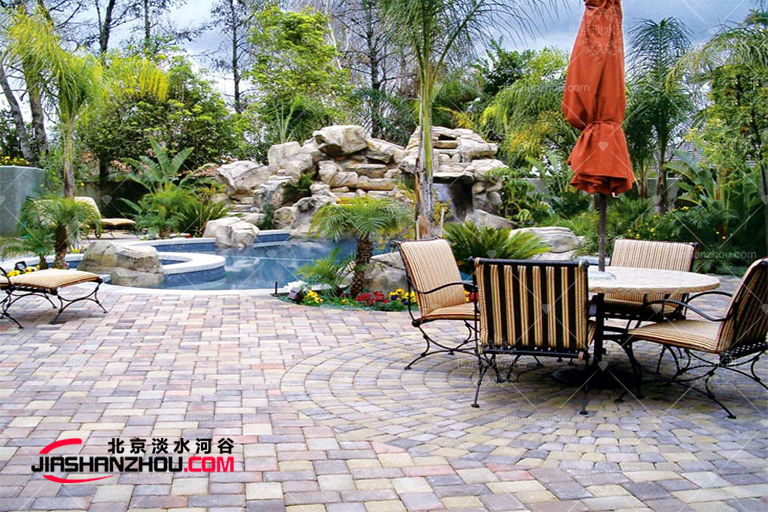 塑石假山.jpg 塑石假山